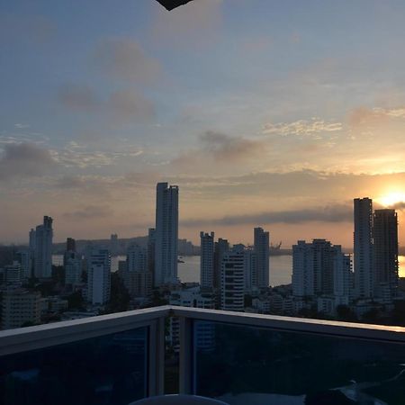 Lago Y Mar Apartamentos Cartagena Ngoại thất bức ảnh