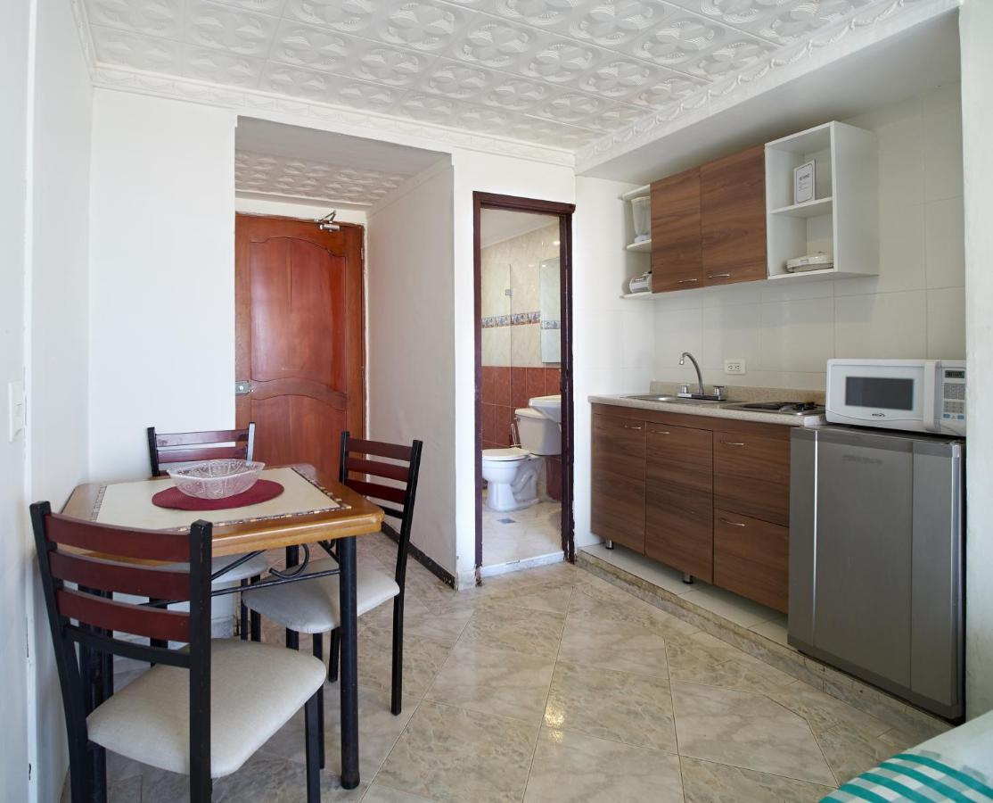 Lago Y Mar Apartamentos Cartagena Ngoại thất bức ảnh